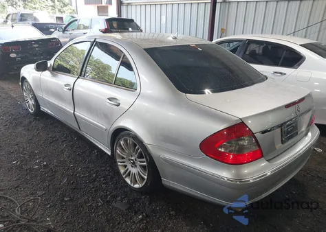 2007 Mercedes-Benz E 350 z USA, uszkodzony, nr VIN WDBUF56X27B077001